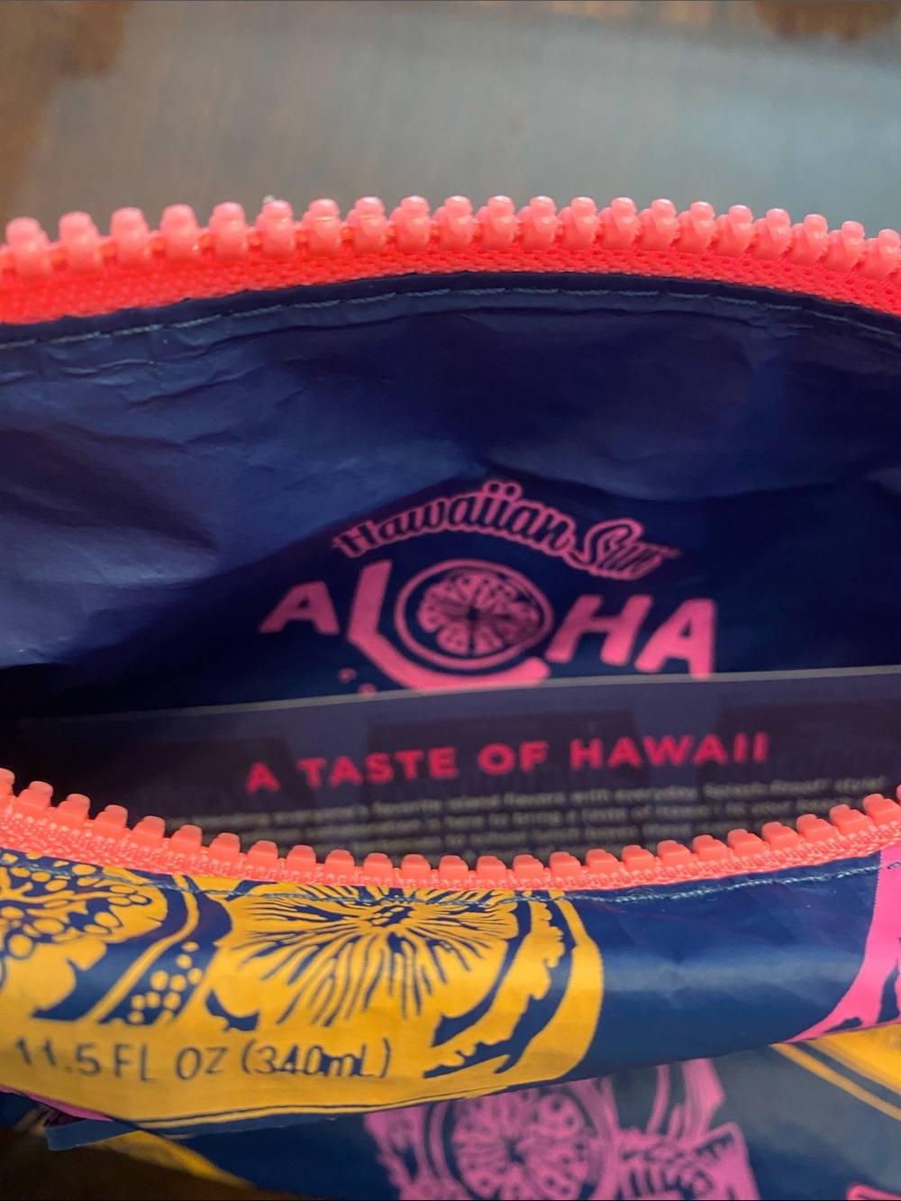 Aloha Collection x Hawaiian Sun Collab - Picture 3 of 3
